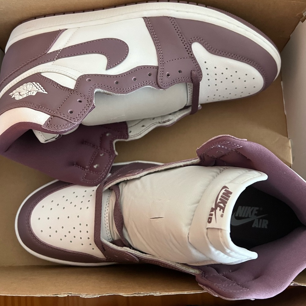 Nike Air High-Tops in White and Purple